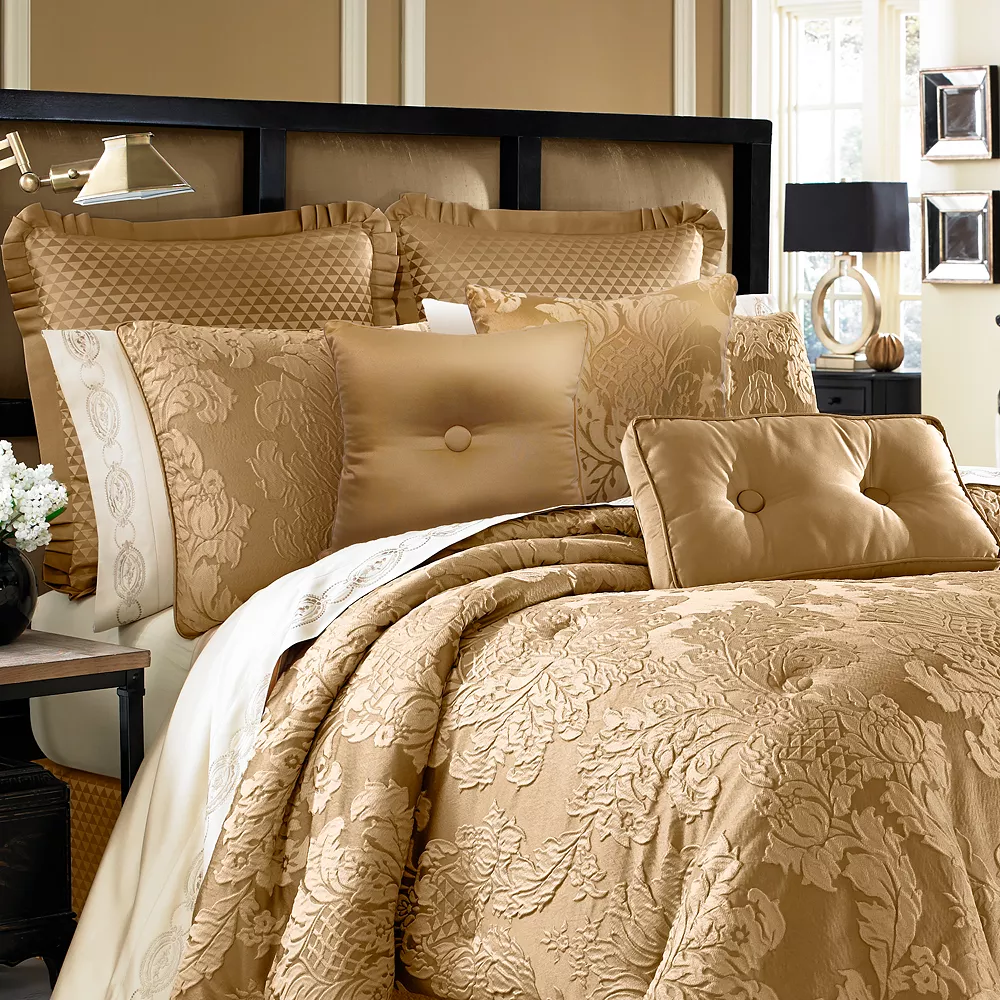 Five Queens Court Colonial Comforter Set 4 Five Queens Court Colonial Comforter Set - Image 2