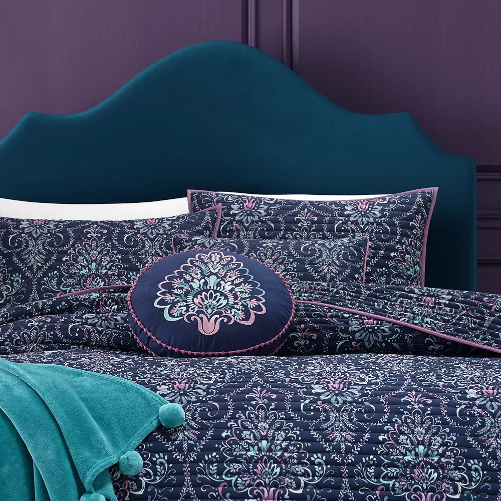 Five Queens Court Kinsley Quilted Boudoir Pillow 4 Five Queens Court Kinsley Quilted Boudoir Pillow - Image 2