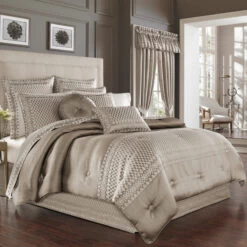Five Queens Court Beaumont 4 Piece Jacquard King Comforter Set 8 Five Queens Court Beaumont 4 Piece Jacquard King Comforter Set -Five Queens Court Shop 40f1b61f0d7ac3da 4027 w800 h800 b0 p0