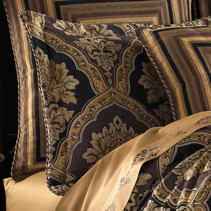 Five Queens Court Reilly 4 Piece King Comforter Set 7 Five Queens Court Reilly 4 Piece King Comforter Set - Image 5