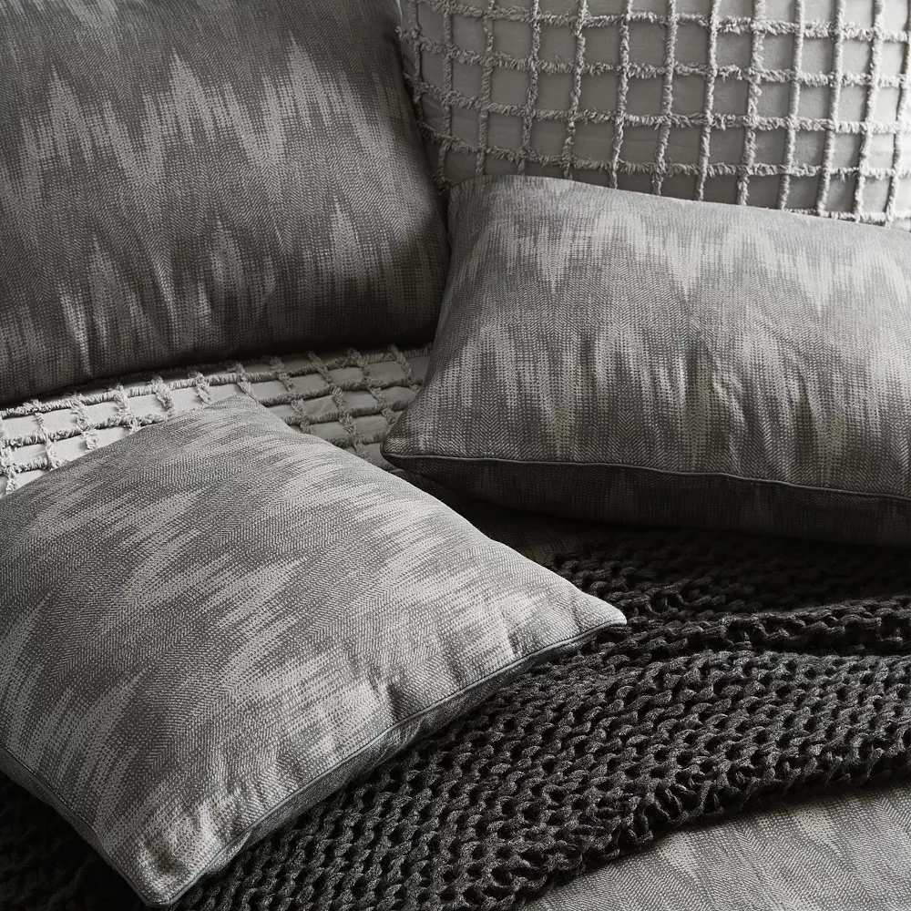 Five Queens Court Archer Comforter Set With Shams 5 Five Queens Court Archer Comforter Set With Shams - Image 3