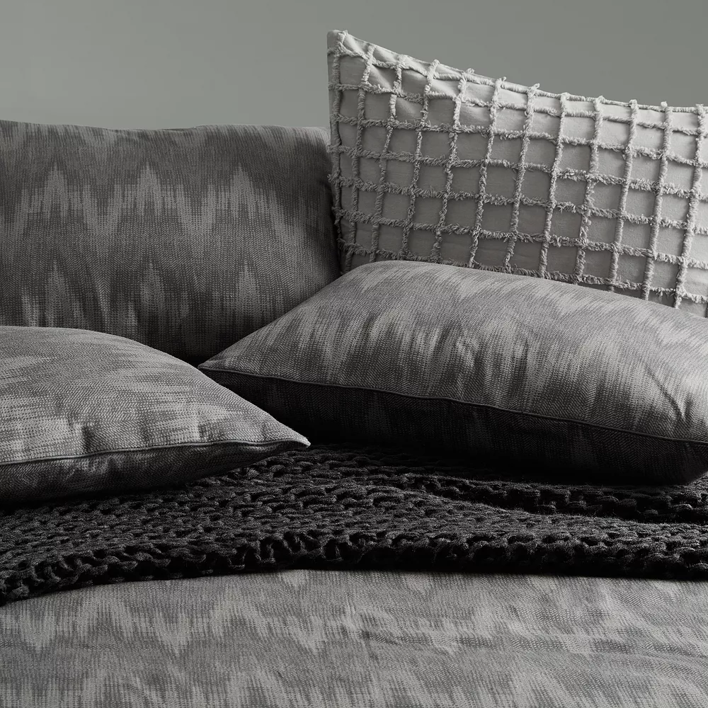 Five Queens Court Archer Comforter Set With Shams 6 Five Queens Court Archer Comforter Set With Shams - Image 4