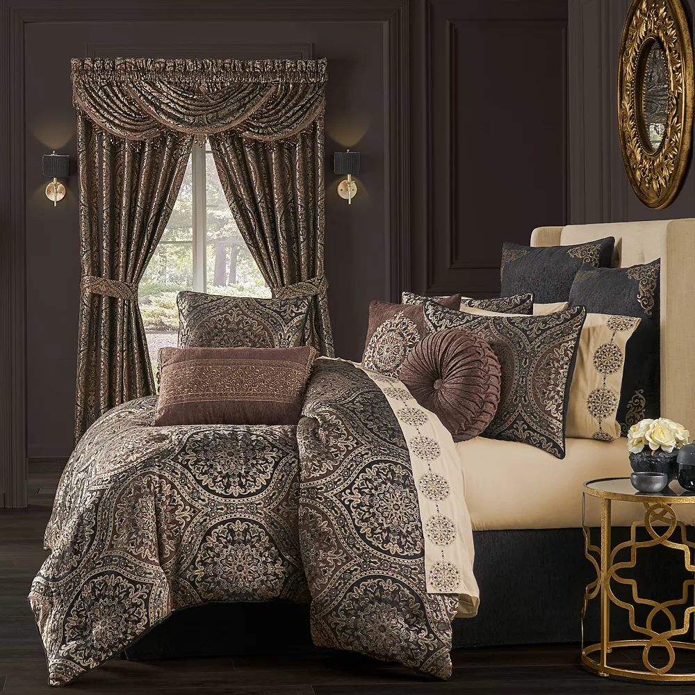 Five Queens Court Monaco Comforter Set With Shams