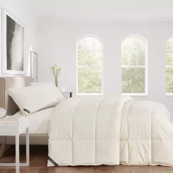 Five Queens Court Organic Down-Alternative Comforter