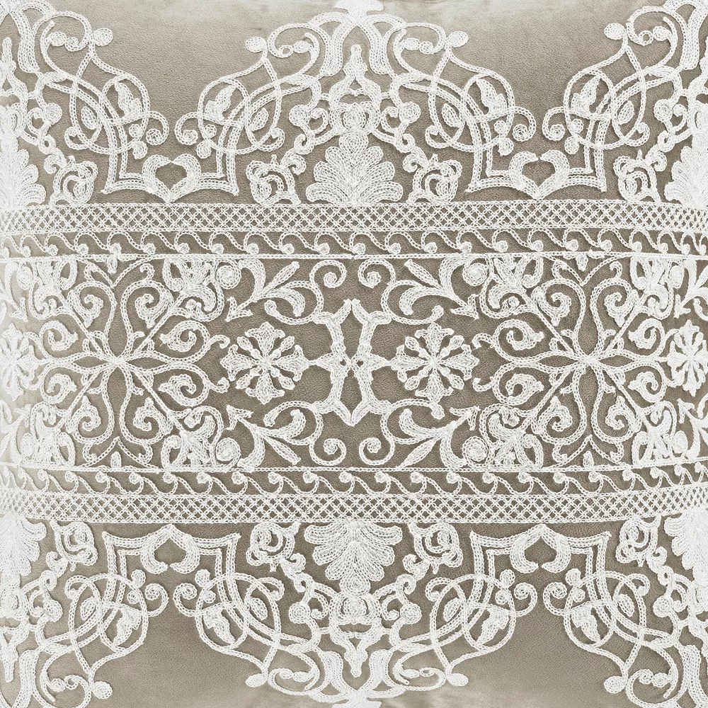 Five Queens Court Othello Linen 4-piece Comforter Set 6 Five Queens Court Othello Linen 4-piece Comforter Set - Image 4