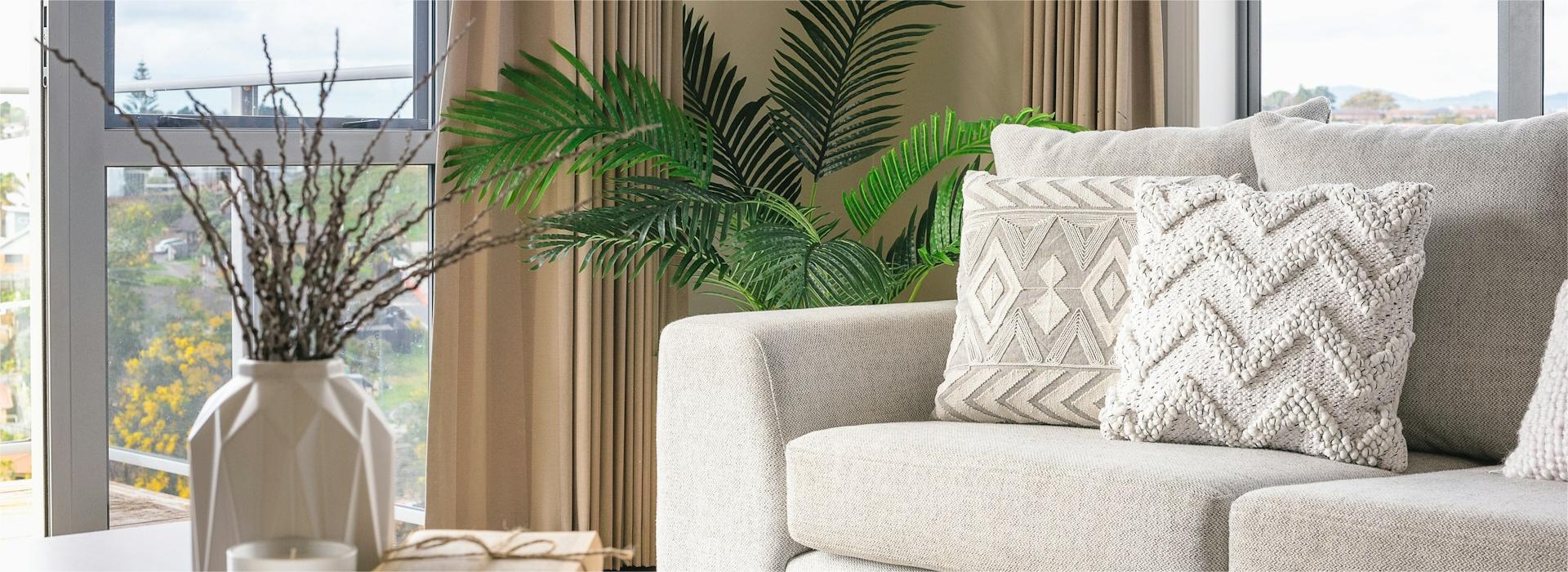 Five Queens Court Shop -Five Queens Court Shop krystal black V5OEpF12pzw unsplash